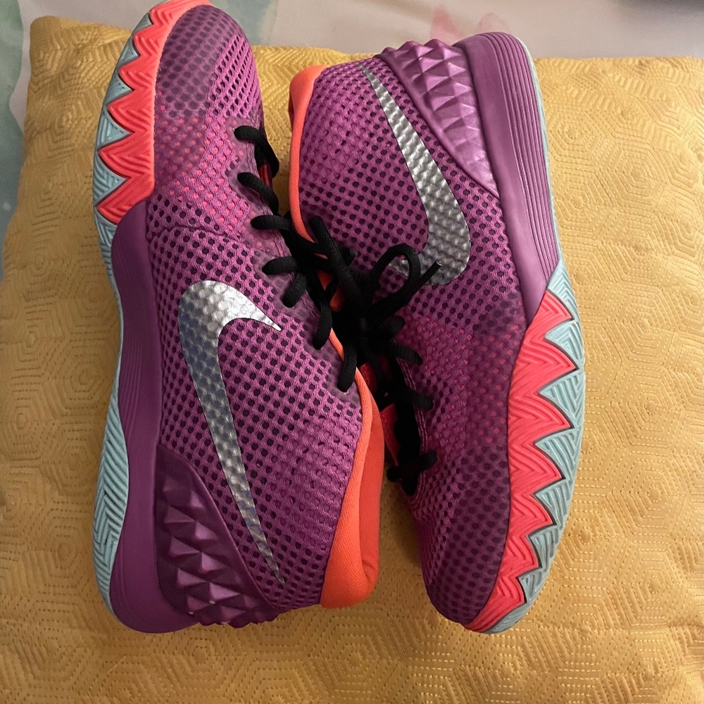 Nike, Kyrie Easter NBA sneakers